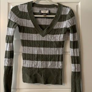 American Eagle green and grey v-neck sweater